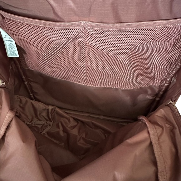 Lululemon ~ Double-Zip Backpack 22L
Tech Canvas in Spiced Chai - Picture 3 of 10